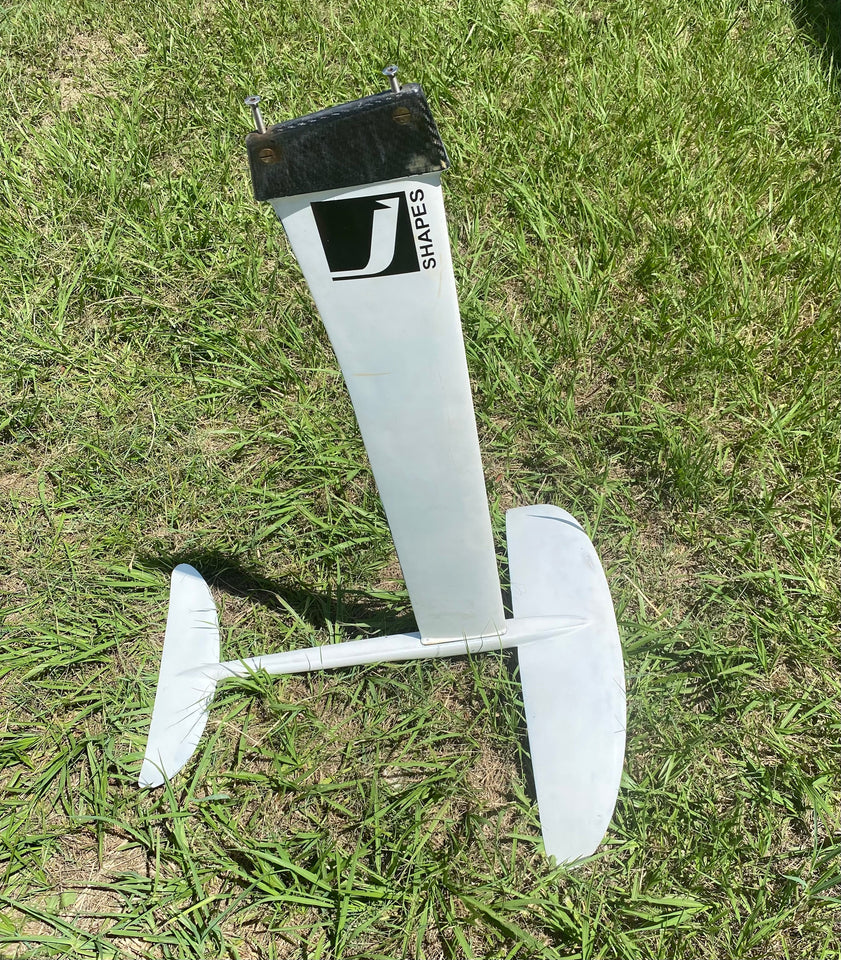 J Shapes Foil and Mast 75cm Package used in good condition